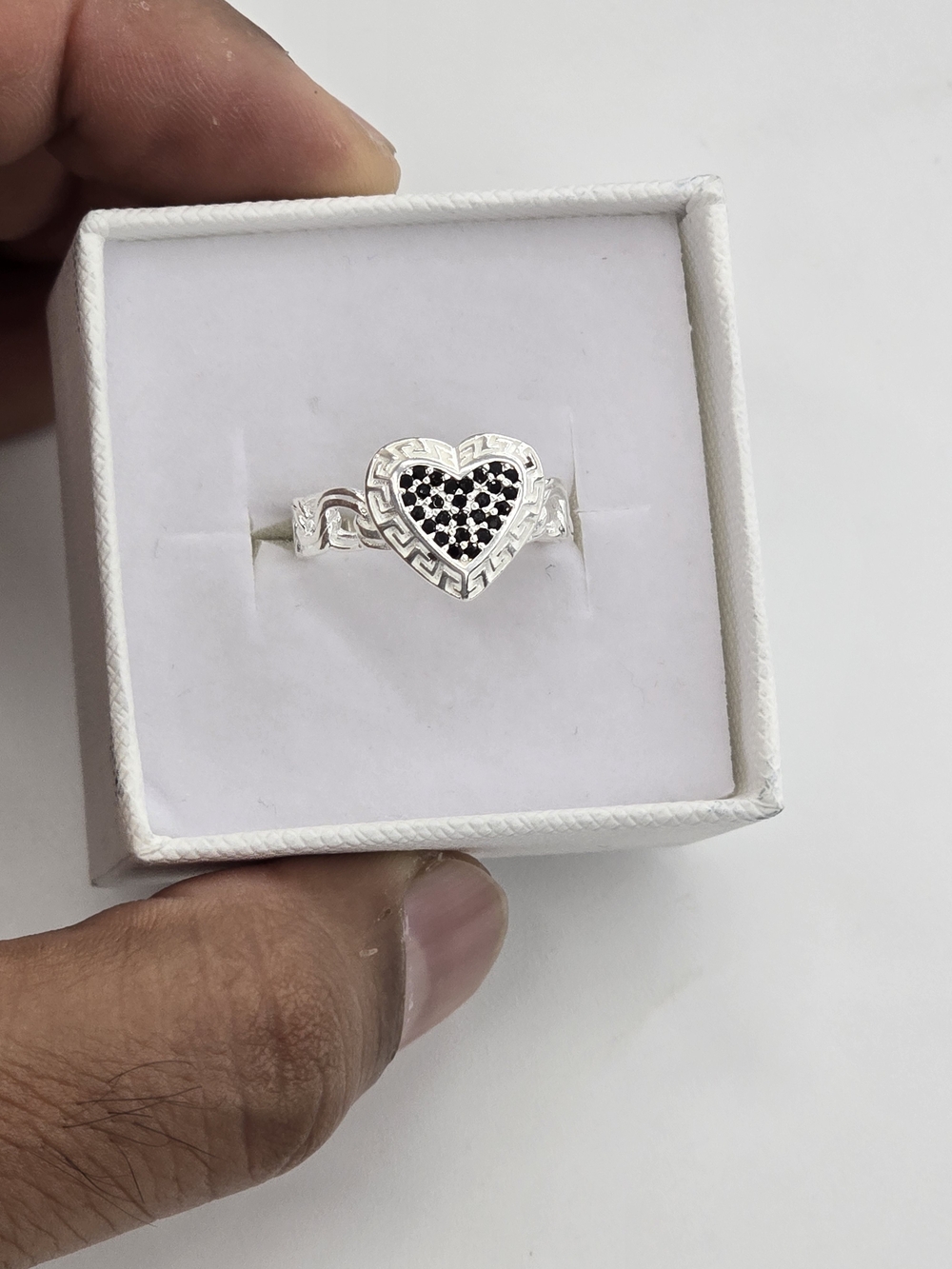 925 Sterling Silver Heart Chino Link Ring